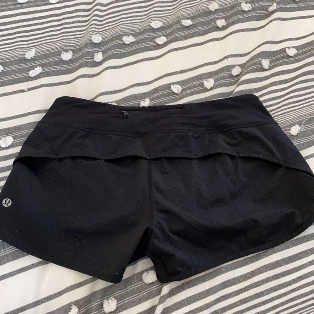 Lululemon running shorts size 6